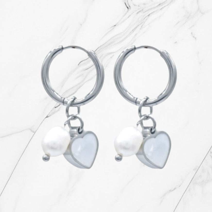Oorring met hartjes parel