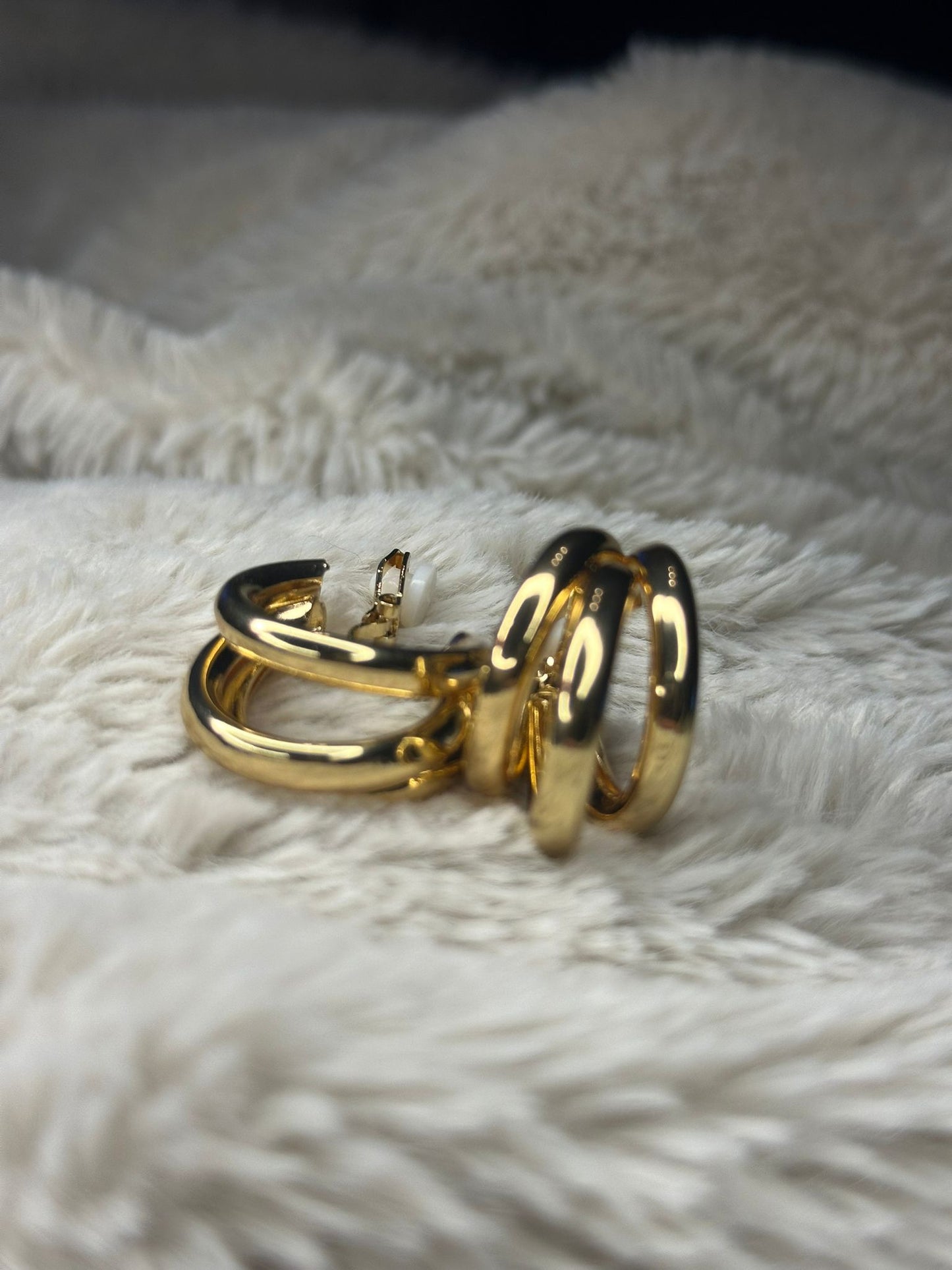 Clip Golden Chique