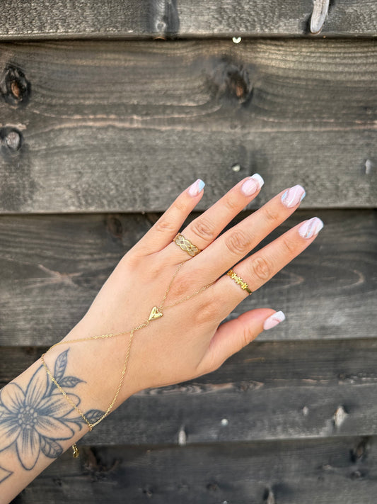 Heart hand chain