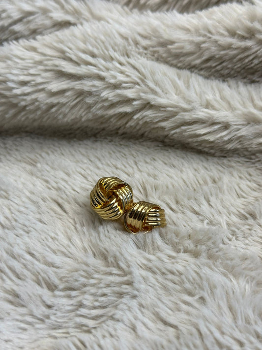 Clip Gold Knot