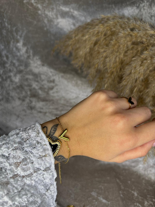 V armband