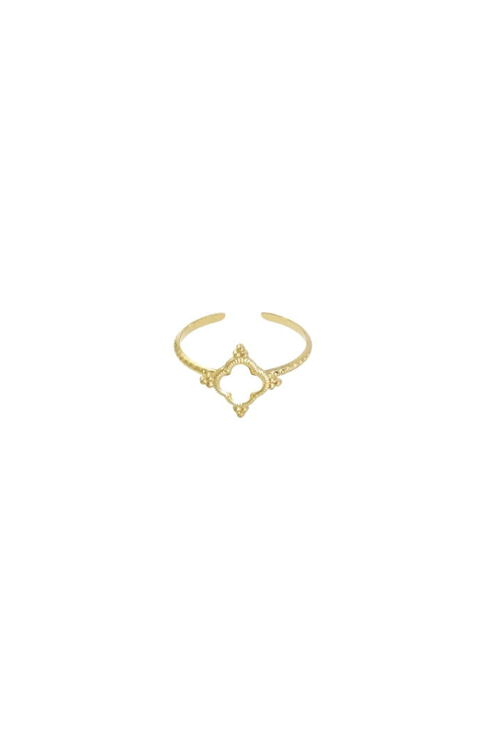 Clover Ring with stone